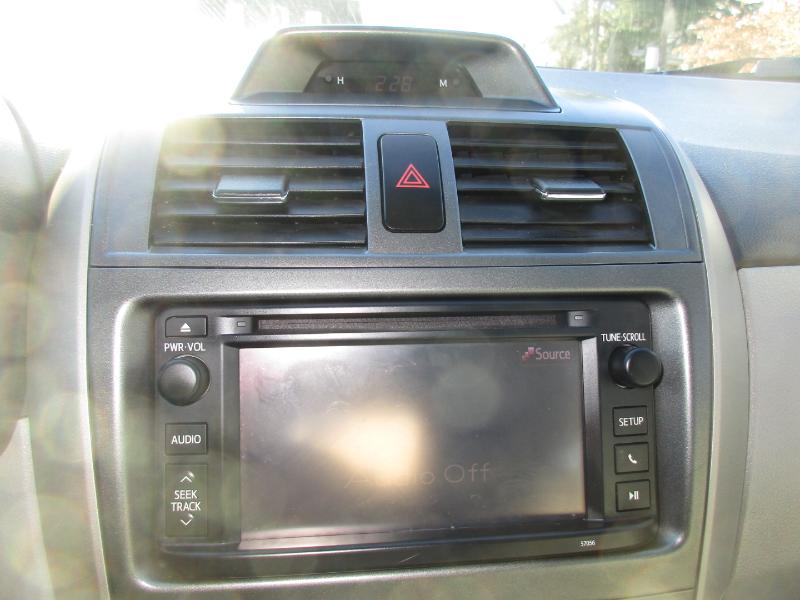 Toyota Corolla S 5-Speed MT 2013