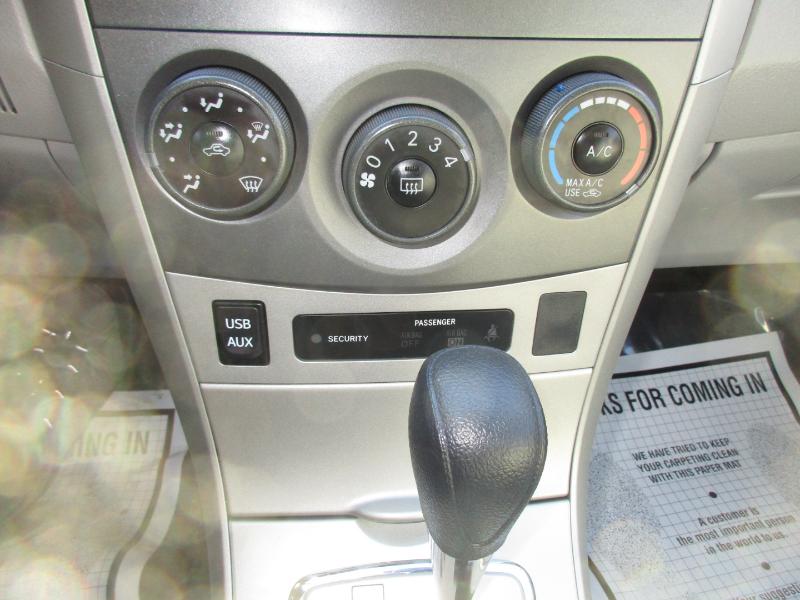 Toyota Corolla S 5-Speed MT 2013