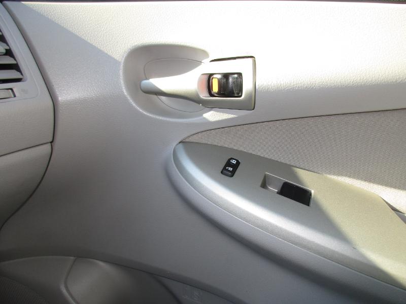 Toyota Corolla S 5-Speed MT 2013