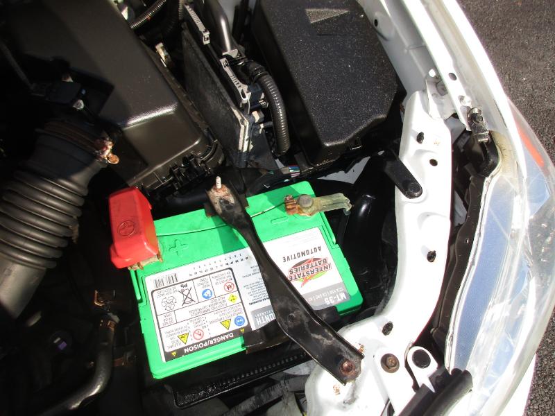 Toyota Corolla S 5-Speed MT 2013