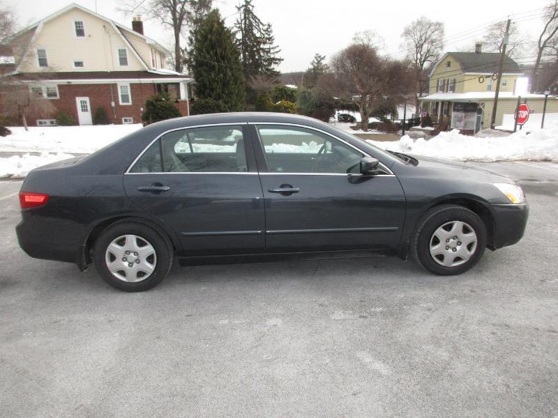 Honda Accord LX sedan AT 2005