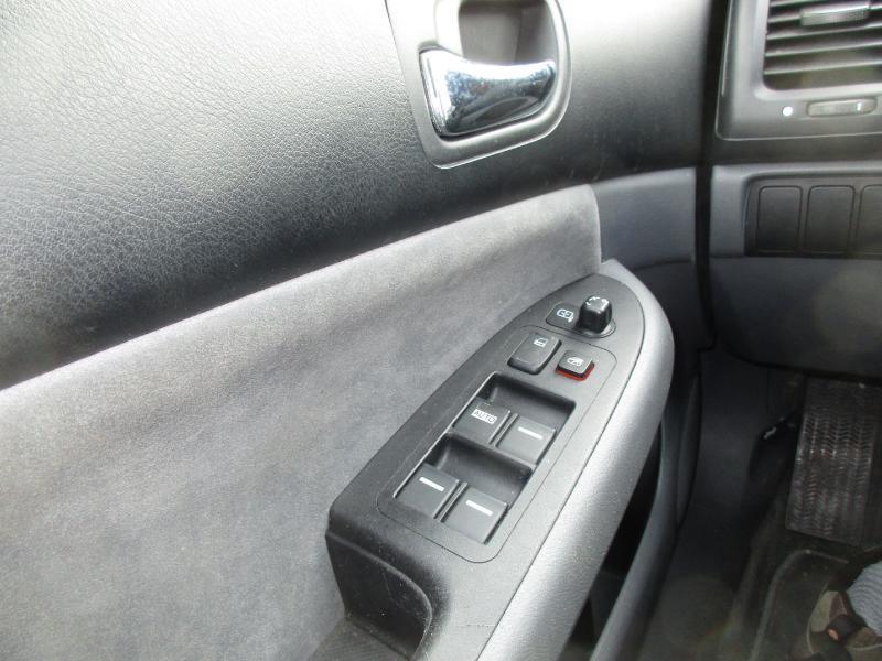 Honda Accord LX sedan AT 2005