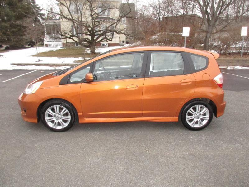 Honda Fit Sport 5-Speed AT 2011