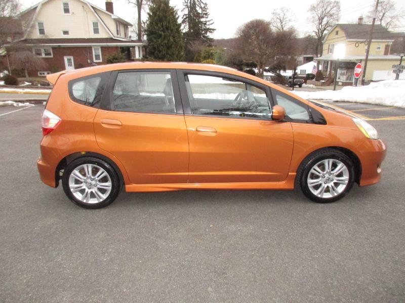 Honda Fit Sport 5-Speed AT 2011