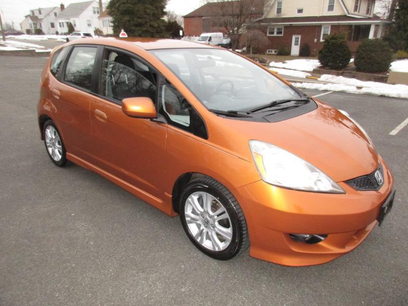 Honda Fit Sport 5-Speed AT 2011