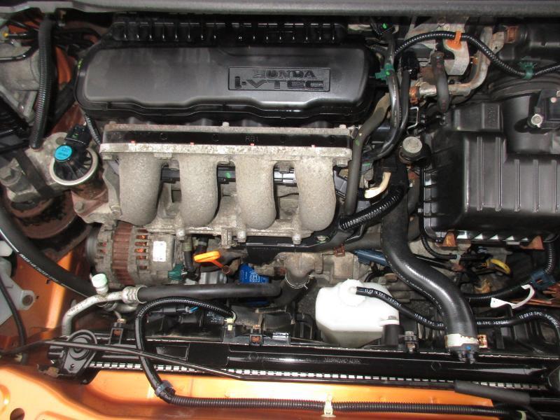 Honda Fit Sport 5-Speed AT 2011