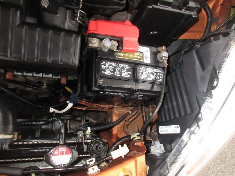 Honda Fit Sport 5-Speed AT 2011