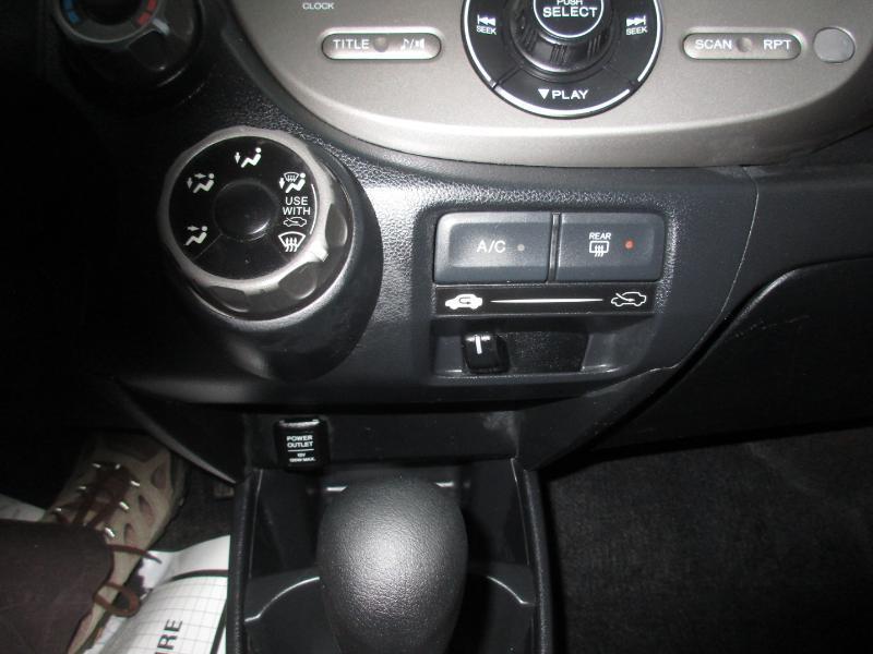 Honda Fit 5-Speed AT 2013