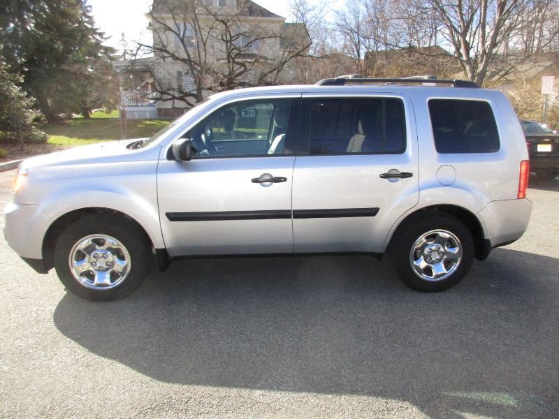 Honda Pilot LX 4WD 5-Spd AT 2012