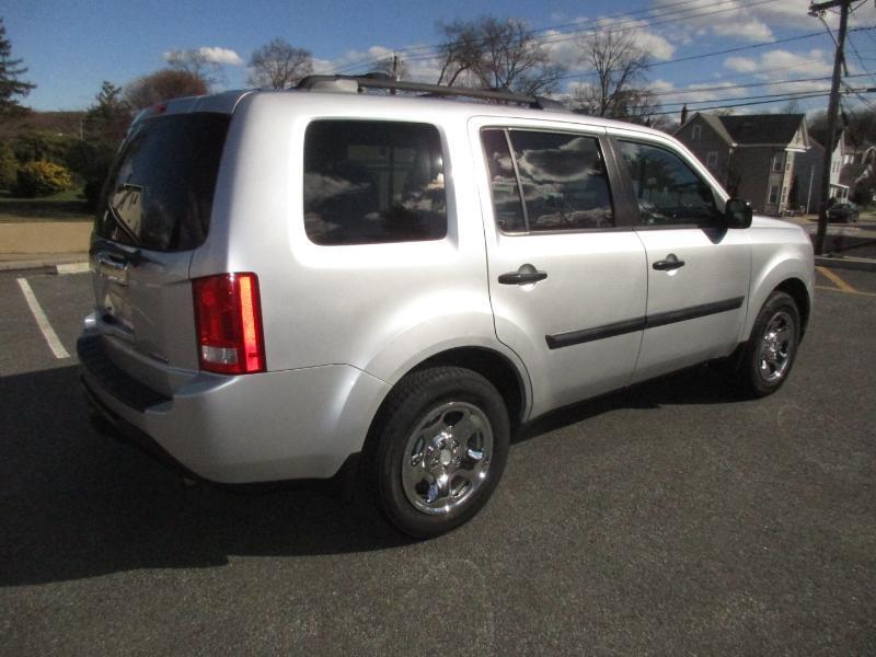 Honda Pilot LX 4WD 5-Spd AT 2012