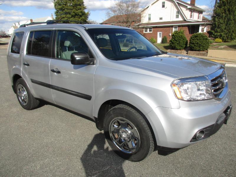 Honda Pilot LX 4WD 5-Spd AT 2012