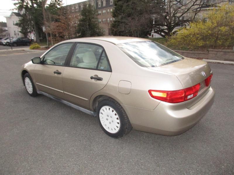 Honda Accord DX sedan AT 2005