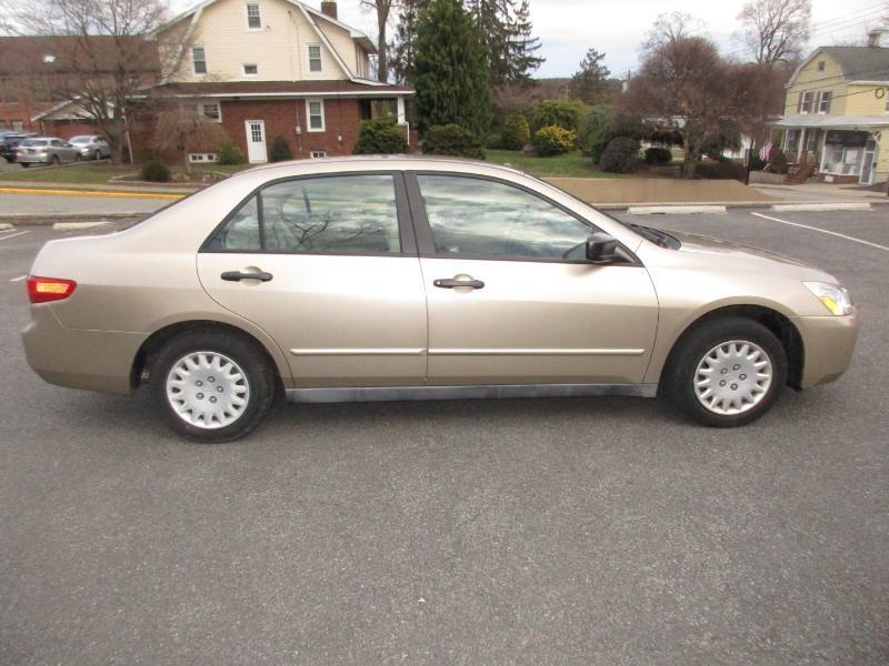 Honda Accord DX sedan AT 2005