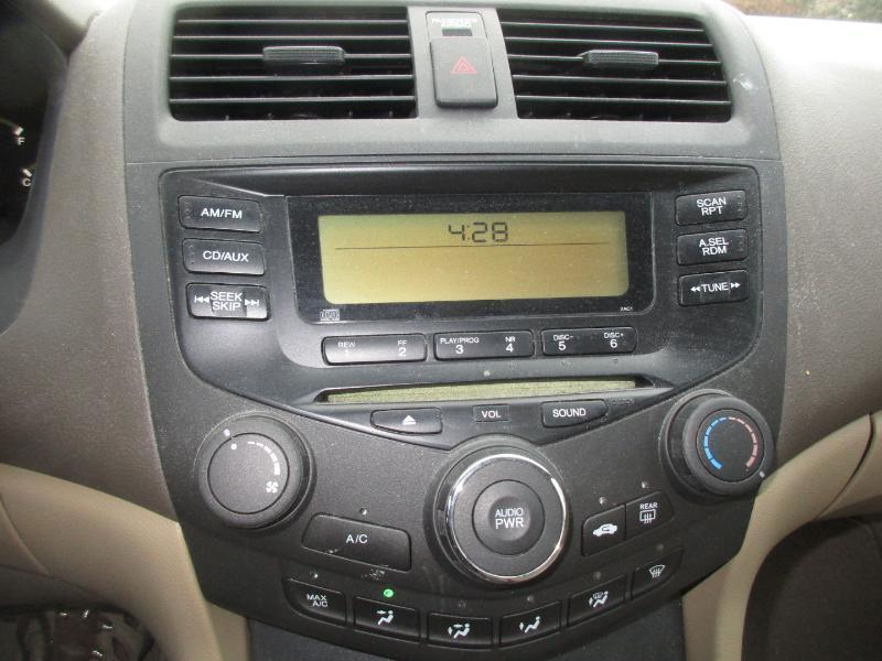 Honda Accord DX sedan AT 2005