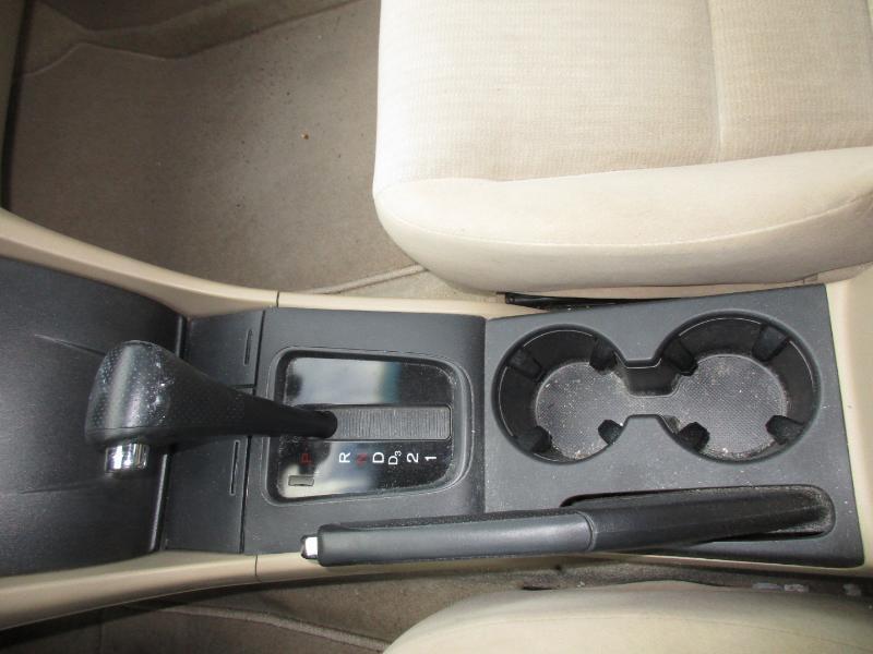 Honda Accord DX sedan AT 2005