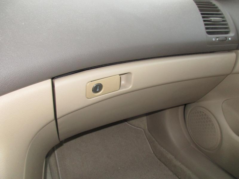 Honda Accord DX sedan AT 2005