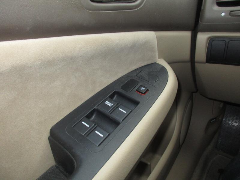 Honda Accord DX sedan AT 2005