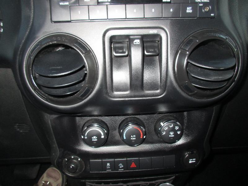 Jeep Wrangler Sport 4WD 2015