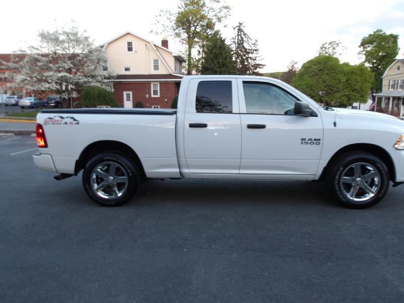 RAM 1500 Tradesman Quad Cab 4WD 2018