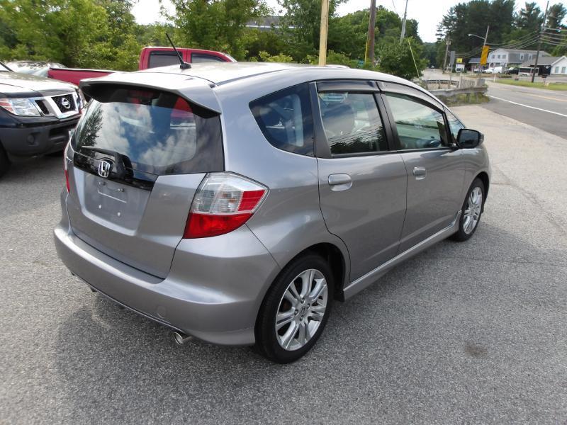 Honda Fit Sport 5-Speed MT 2010