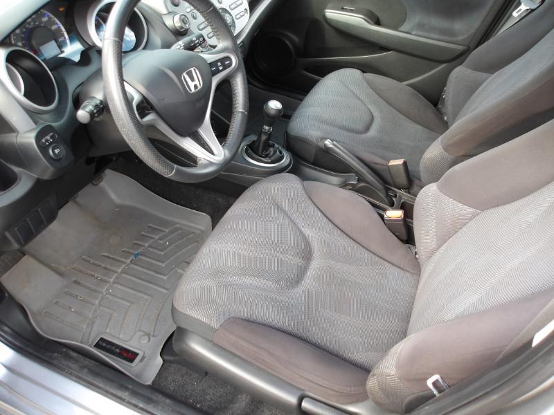 Honda Fit Sport 5-Speed MT 2010