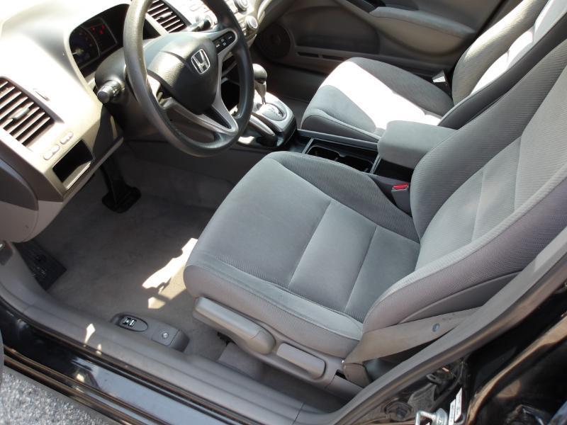 Honda Civic LX 4D Sedan 2009