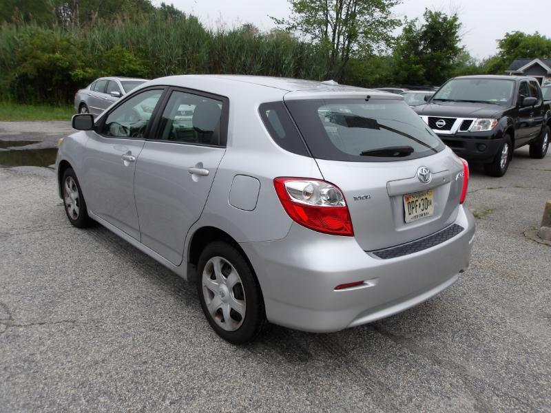 Toyota Matrix Base 4D Hatchback 2009