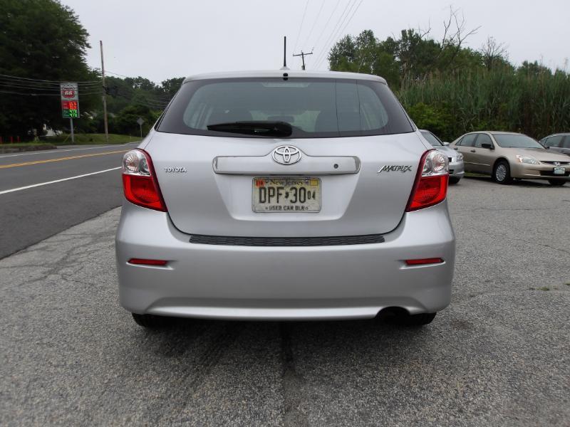 Toyota Matrix Base 4D Hatchback 2009