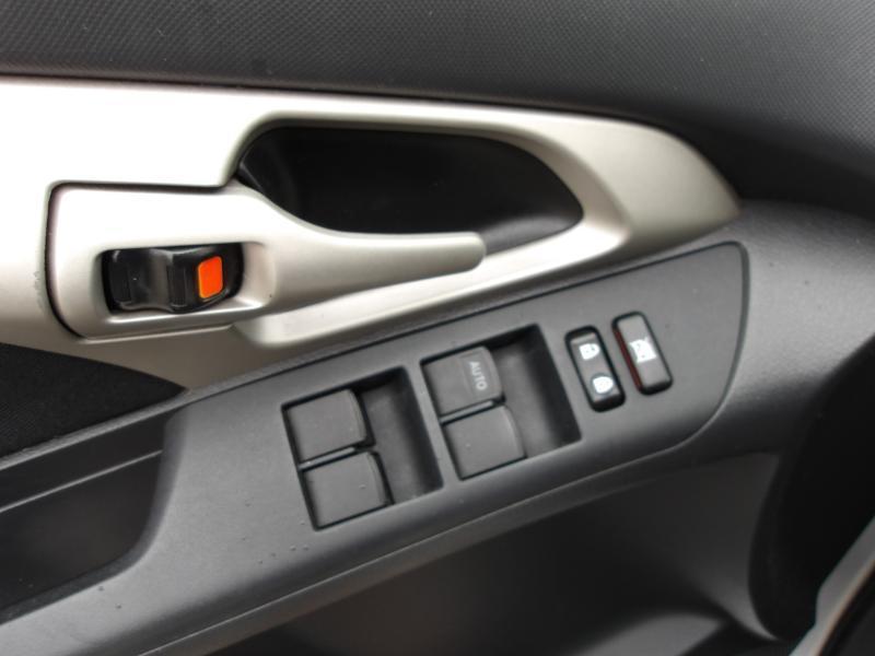Toyota Matrix Base 4D Hatchback 2009