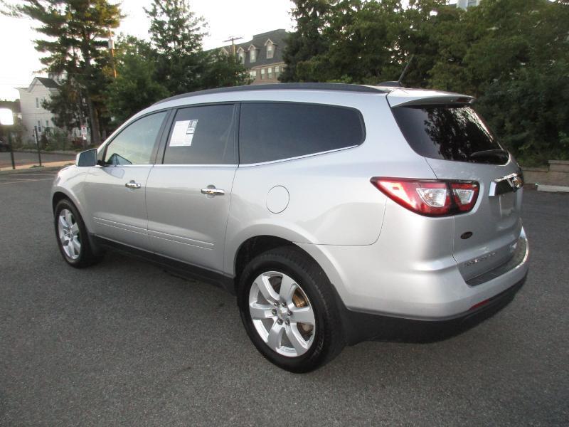 Chevrolet Traverse LT 4D SUV AWD 2017