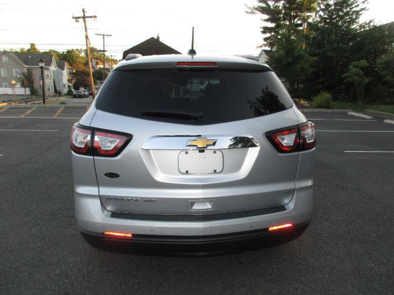 Chevrolet Traverse LT 4D SUV AWD 2017