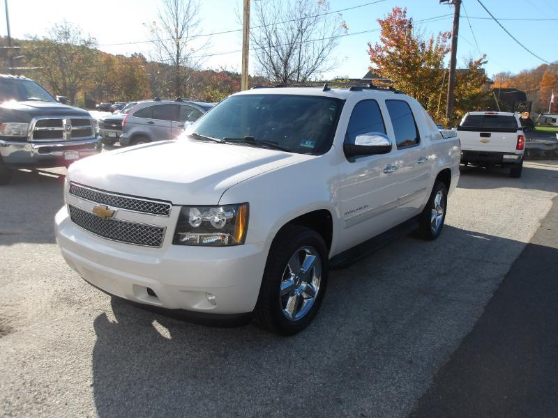 Chevrolet Avalanche LTZ 4WD 2012