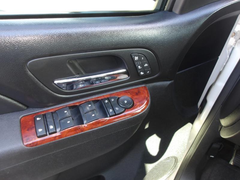 Chevrolet Avalanche LTZ 4WD 2012