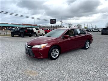 2017 Toyota Camry 4dr Sdn LE Auto (Natl)