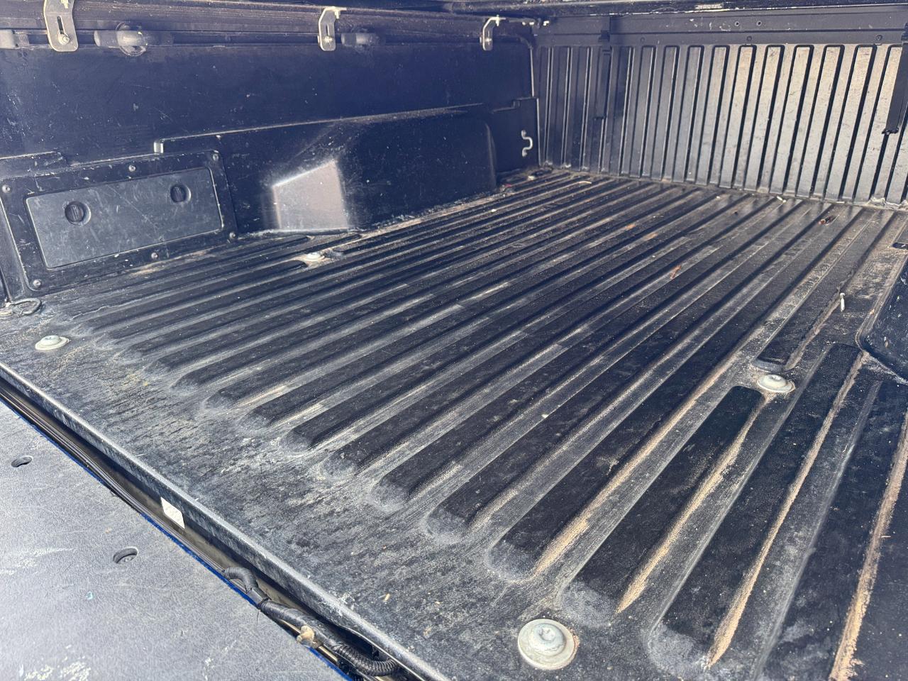 Toyota Tacoma 4WD Double Cab LB V6 AT SR5 (Natl) 2016