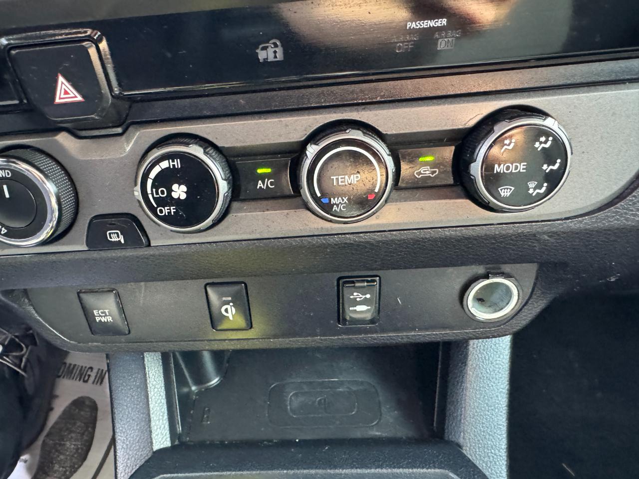 Toyota Tacoma 4WD Double Cab LB V6 AT SR5 (Natl) 2016