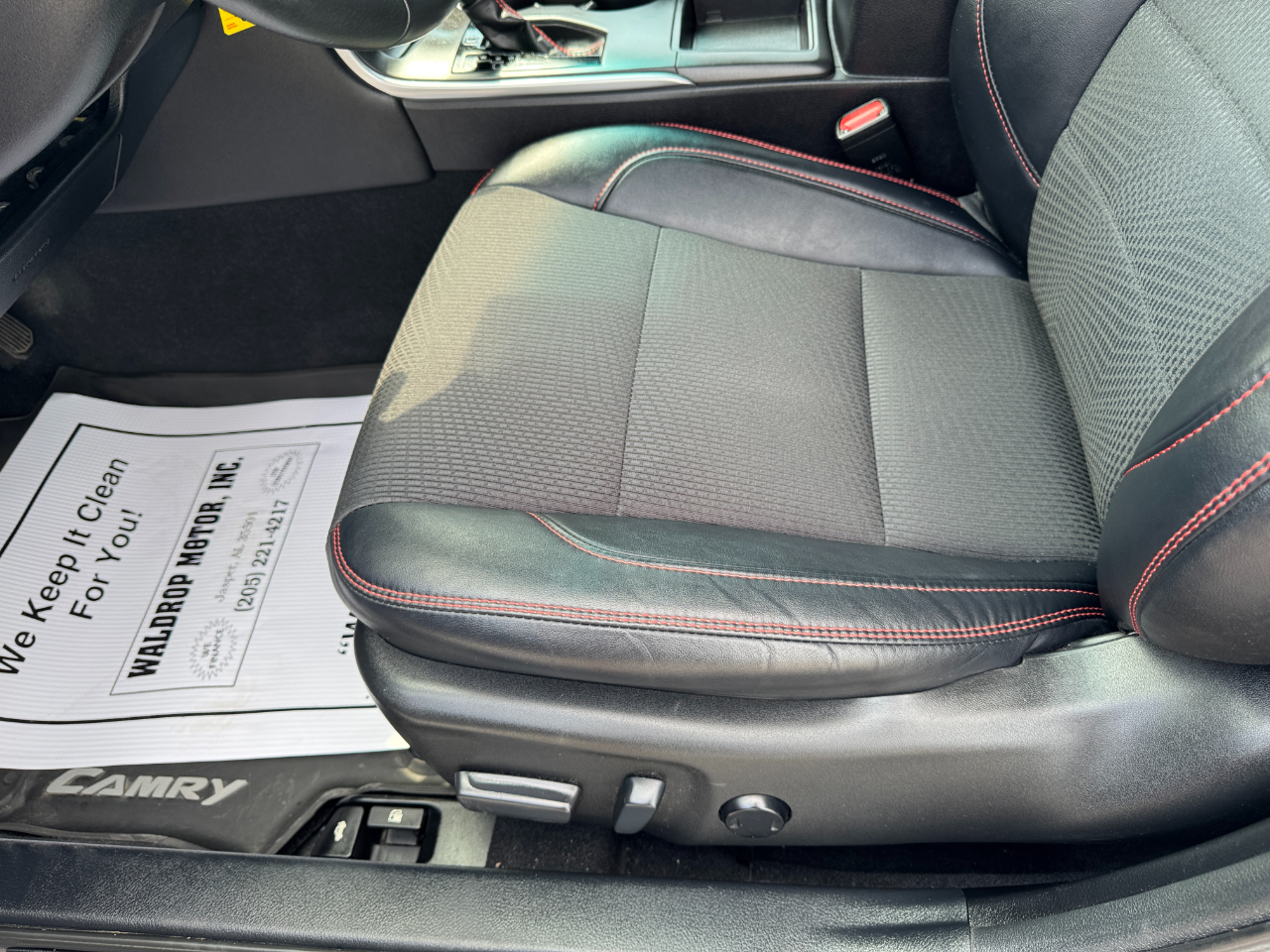 Toyota Camry SE Auto (Natl) 2017 Toyota Camry SE Auto (Natl) 2017