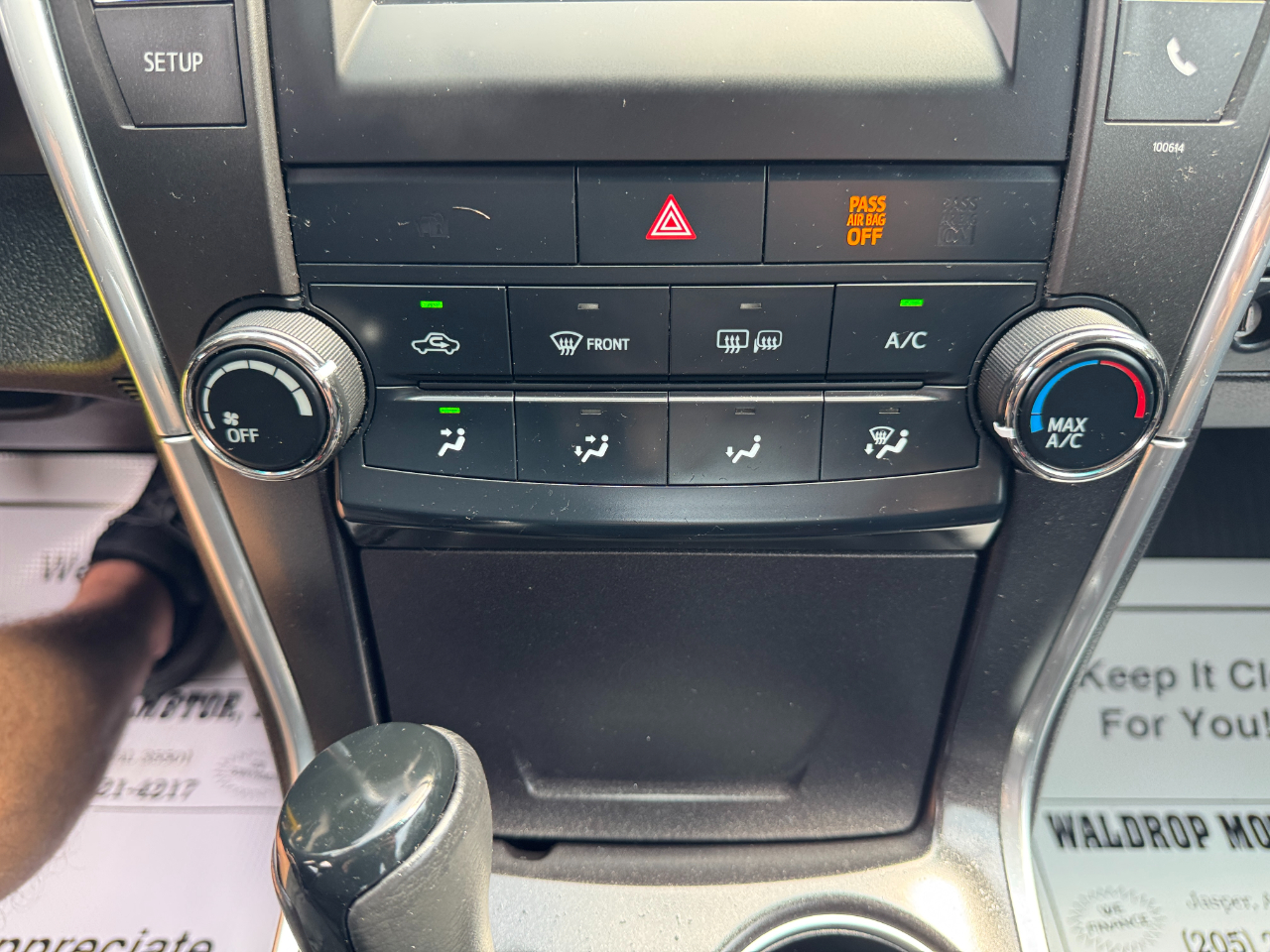 Toyota Camry SE Auto (Natl) 2017 Toyota Camry SE Auto (Natl) 2017