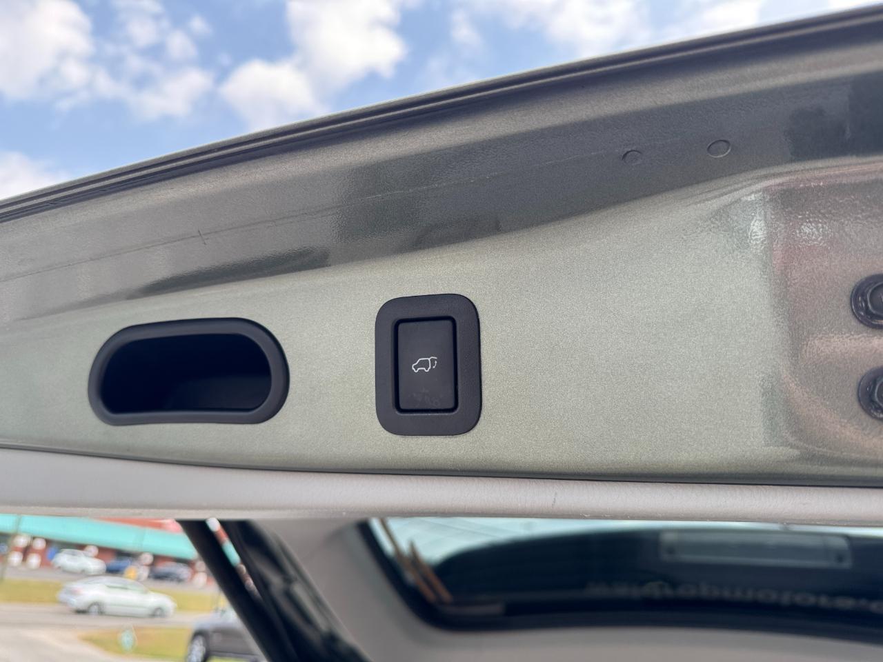 Toyota Highlander FWD 4dr V6 Limited (Natl) 2016