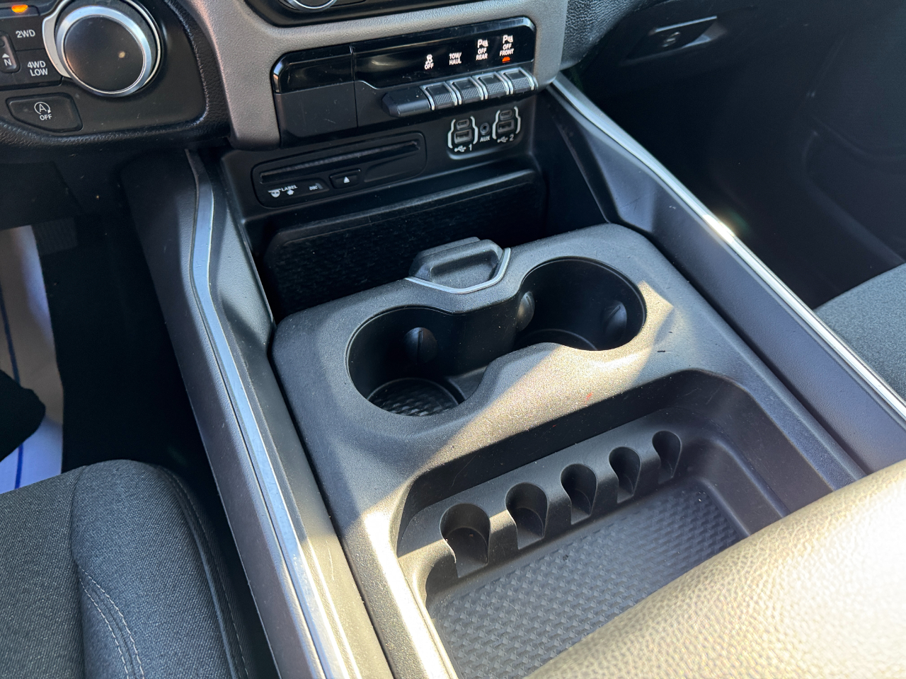 RAM 1500 Big Horn/Lone Star 4x4 Crew Cab 5'7" Box 2019