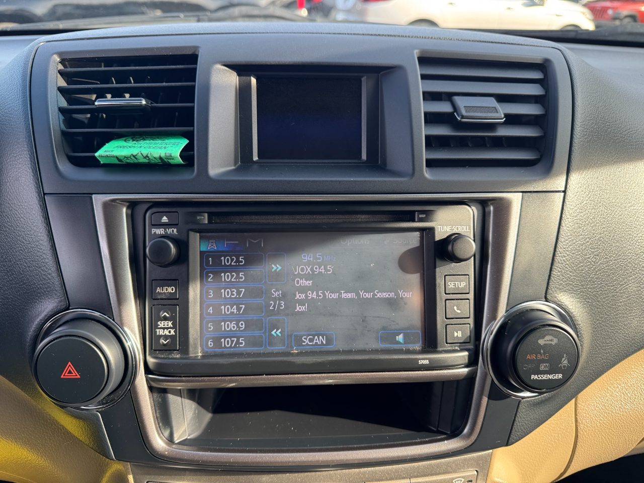 Toyota Highlander FWD 4dr I4 (Natl) 2013