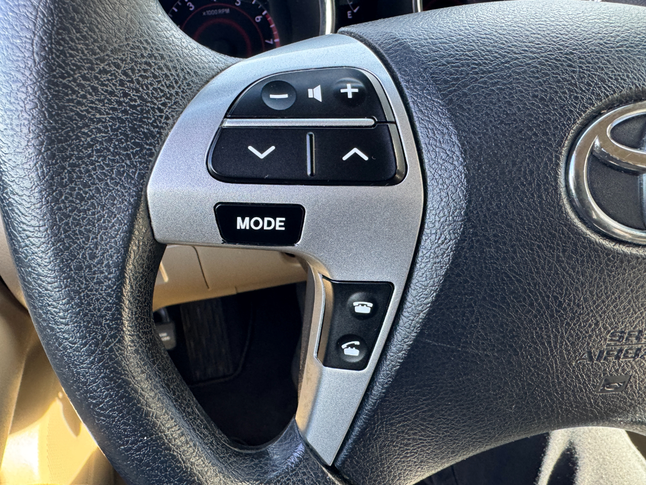 Toyota Highlander FWD 4dr I4 (Natl) 2013