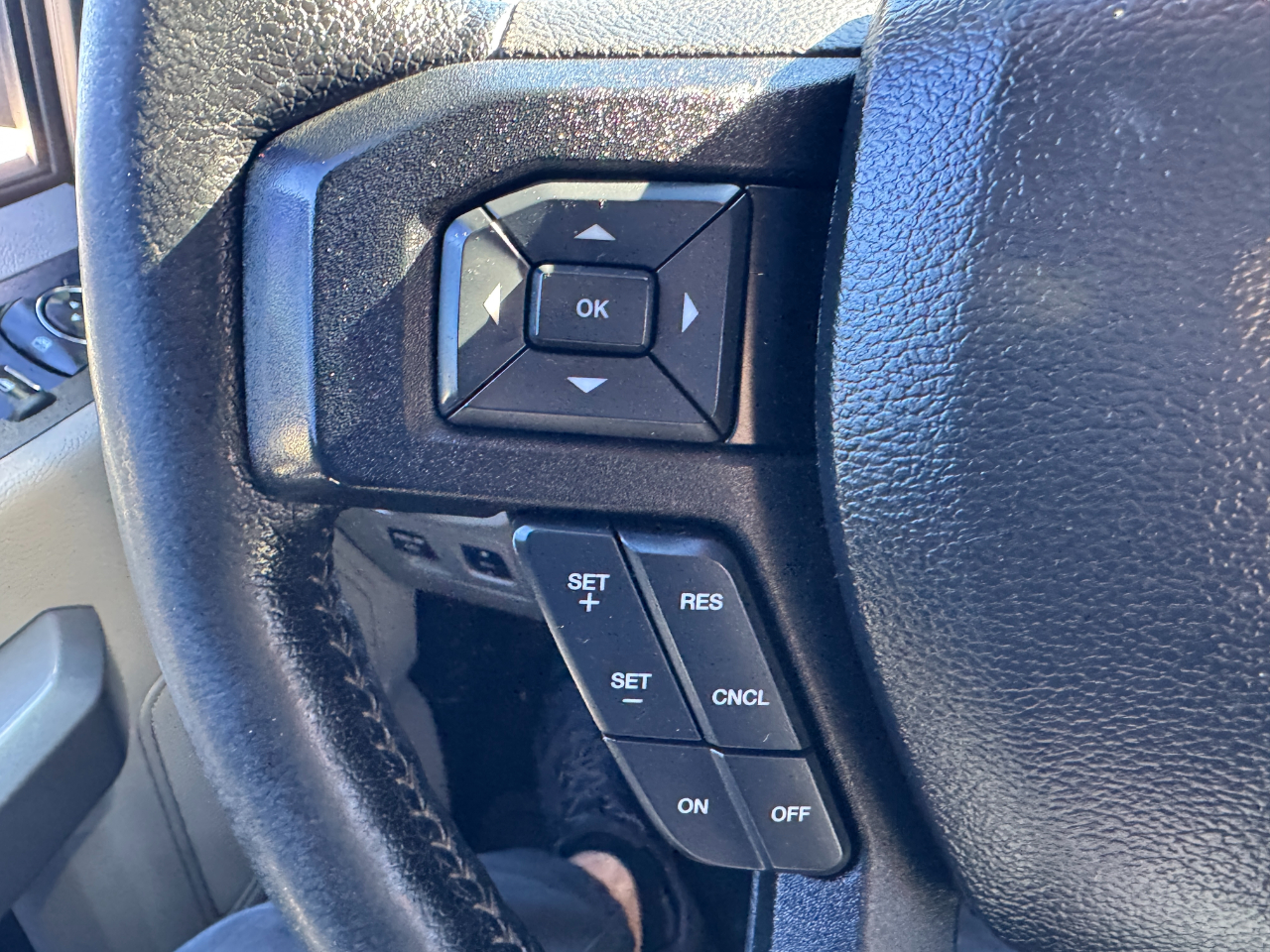 Ford F-150 2WD SuperCrew 157" XLT 2016