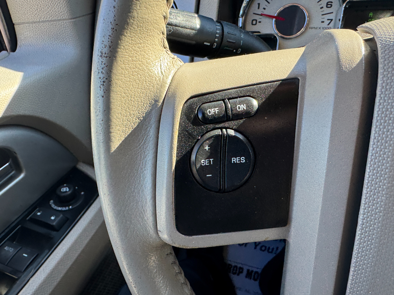 Ford Expedition 2WD 4dr Limited 2011