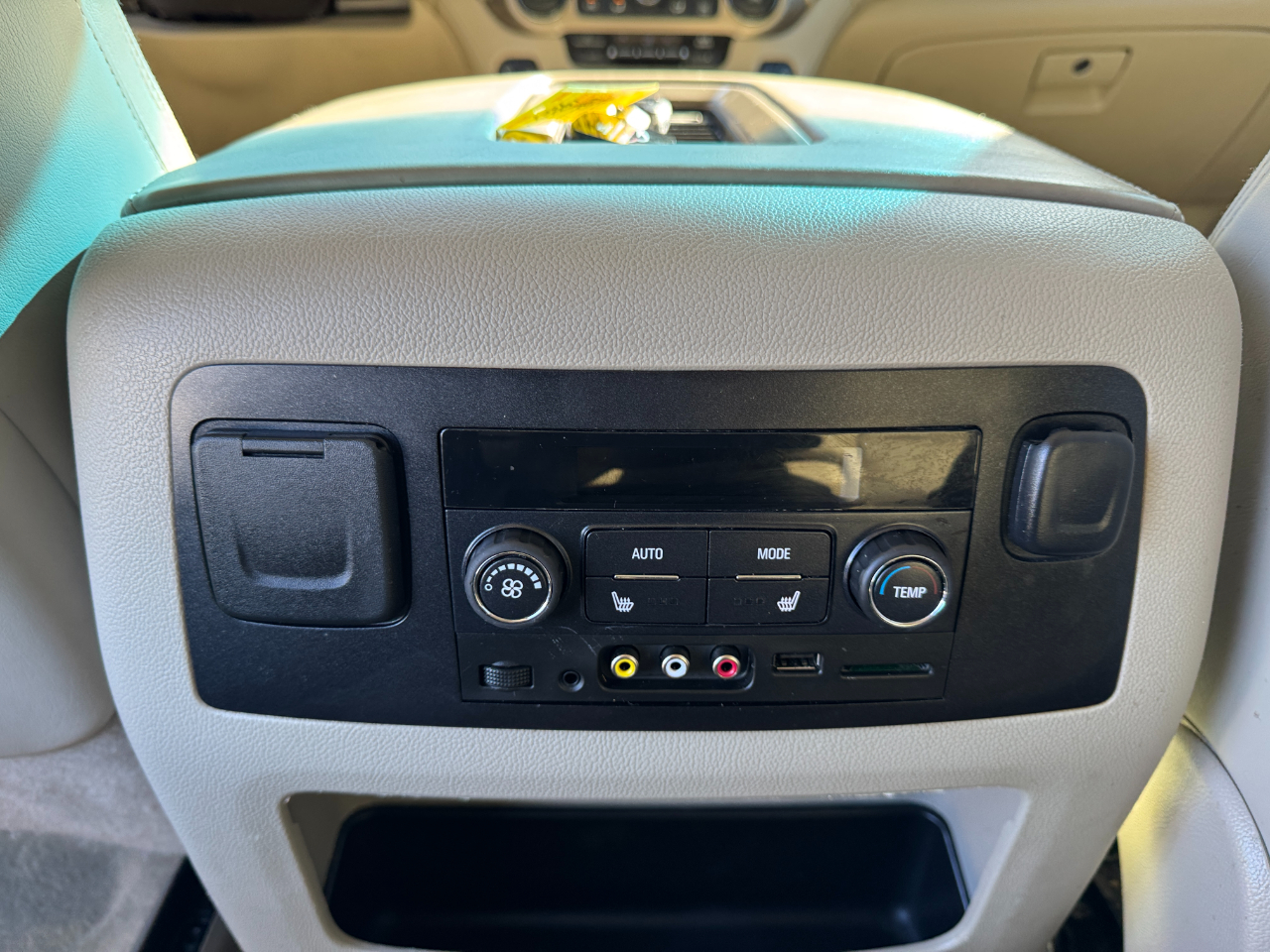 GMC Yukon XL 4WD 4dr Denali 2016