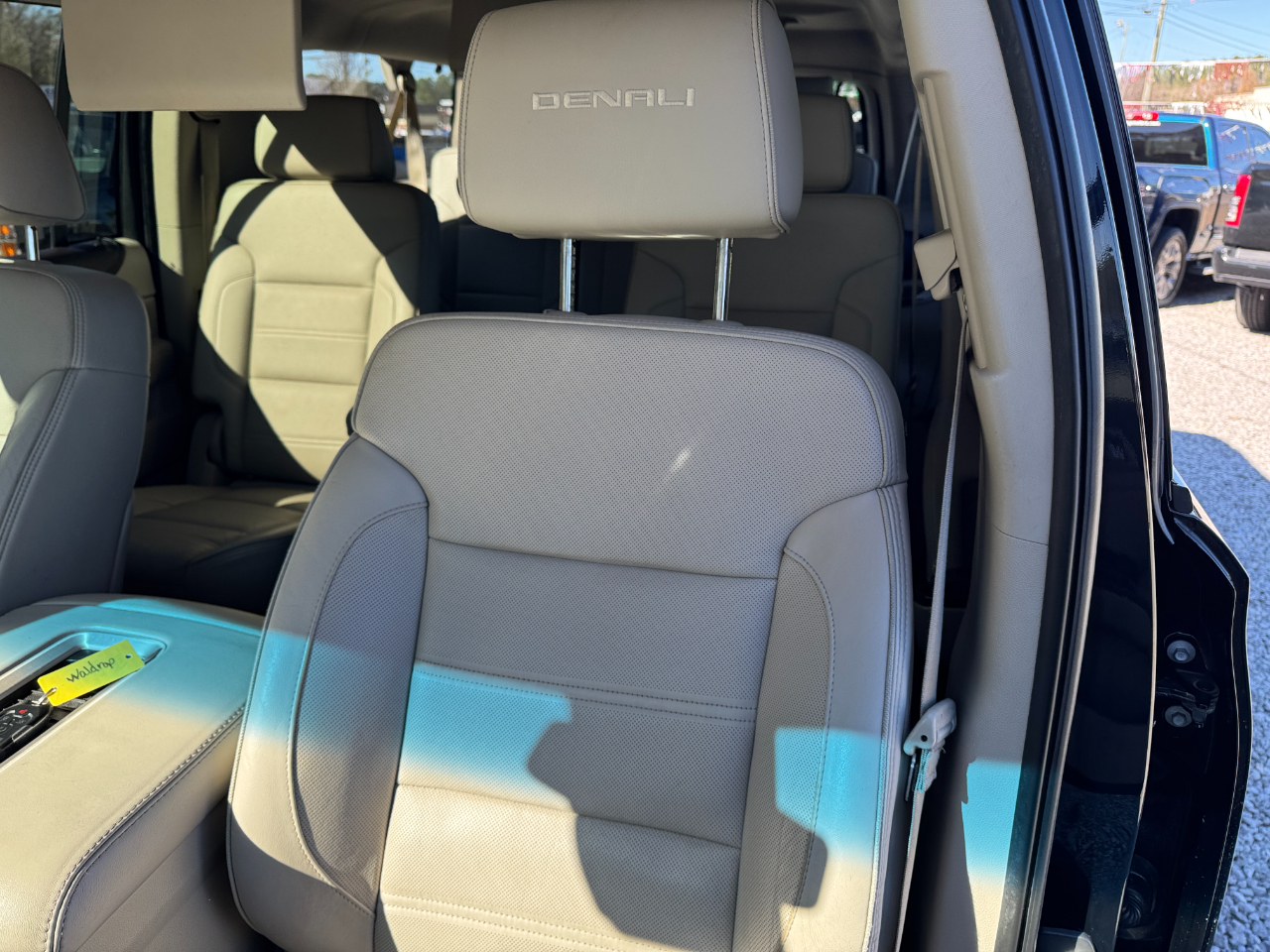 GMC Yukon XL 4WD 4dr Denali 2016