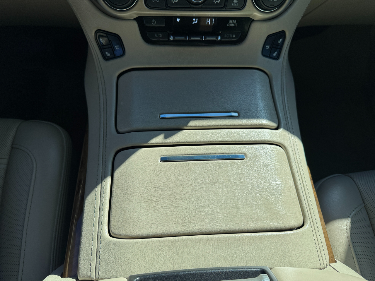 GMC Yukon XL 4WD 4dr Denali 2016