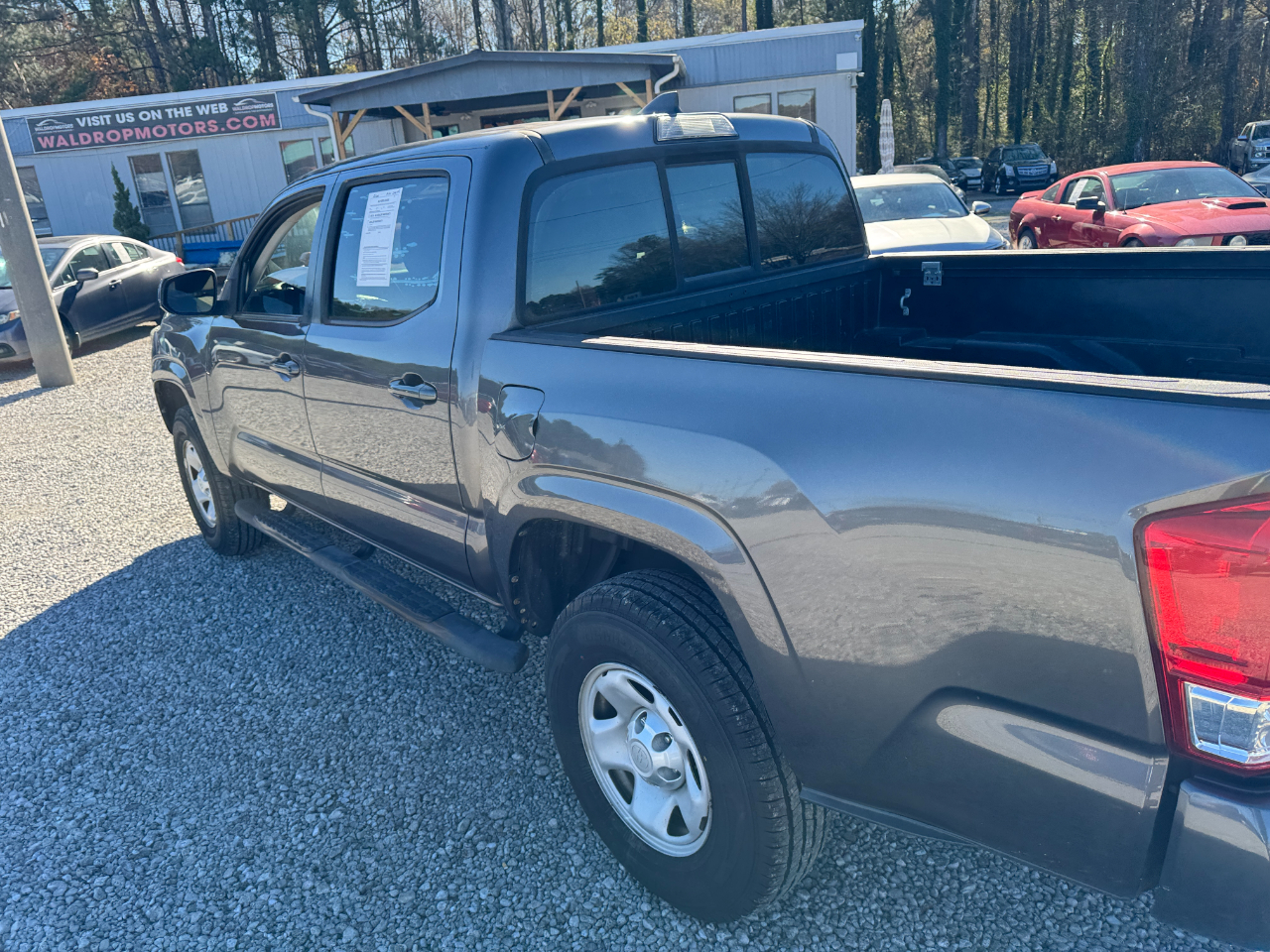 Toyota Tacoma SR Double Cab 5' Bed I4 4x2 AT (Natl) 2017