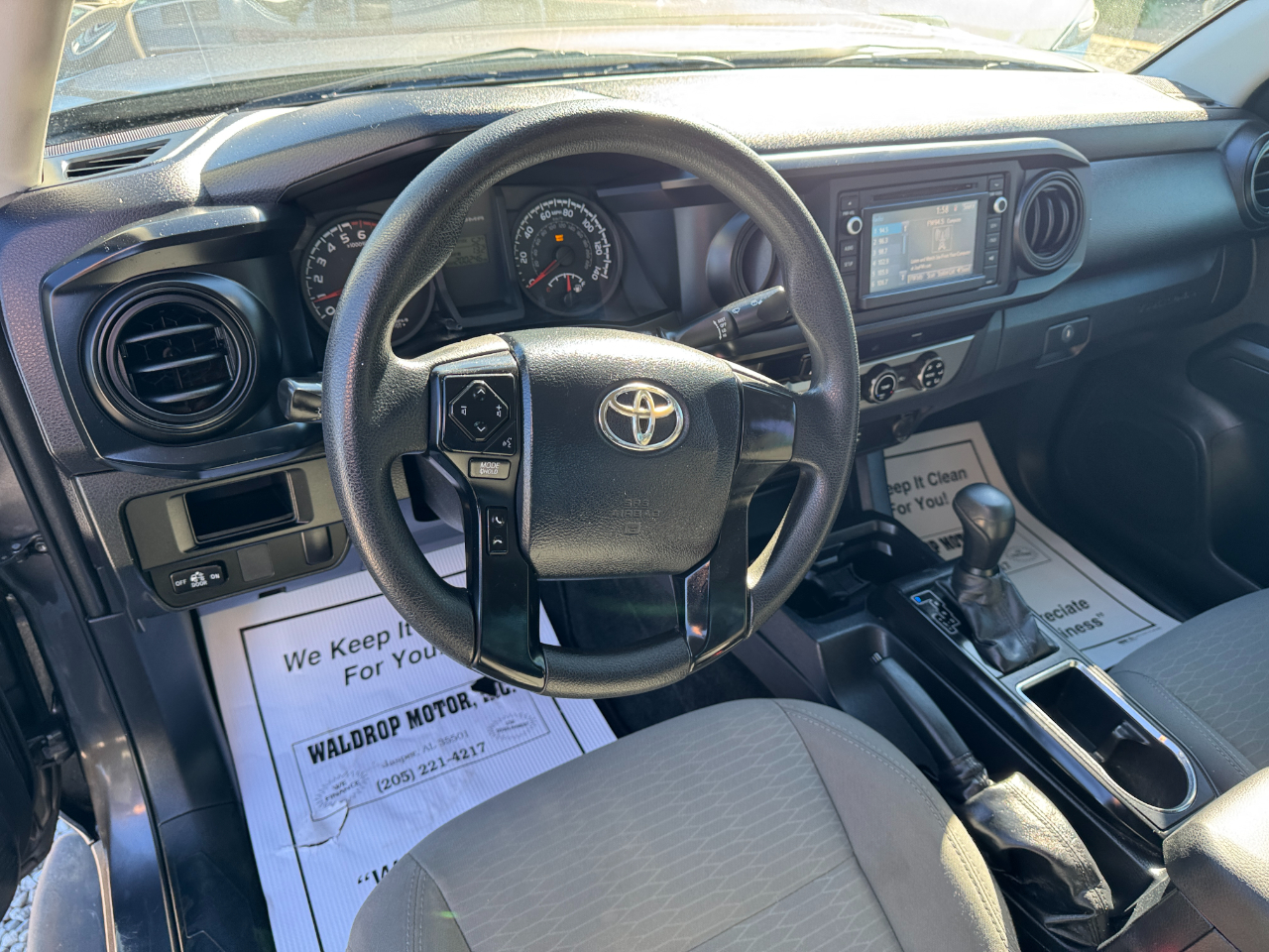Toyota Tacoma SR Double Cab 5' Bed I4 4x2 AT (Natl) 2017