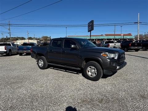 2017 Toyota Tacoma SR Double Cab 5' Bed I4 4x2 AT (Natl)